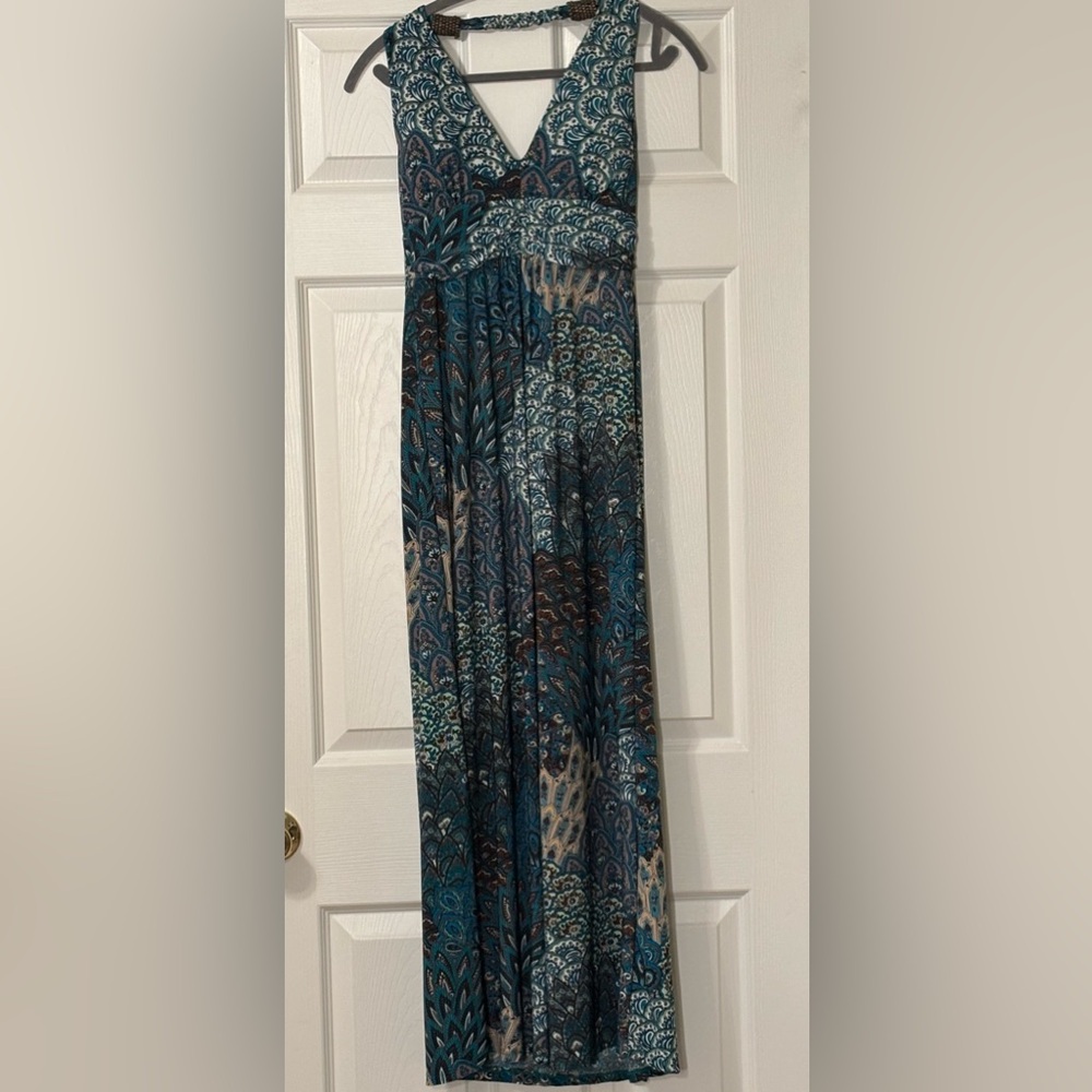 5th & Love Paisley
Maxi Halter Dress
Size S EUC